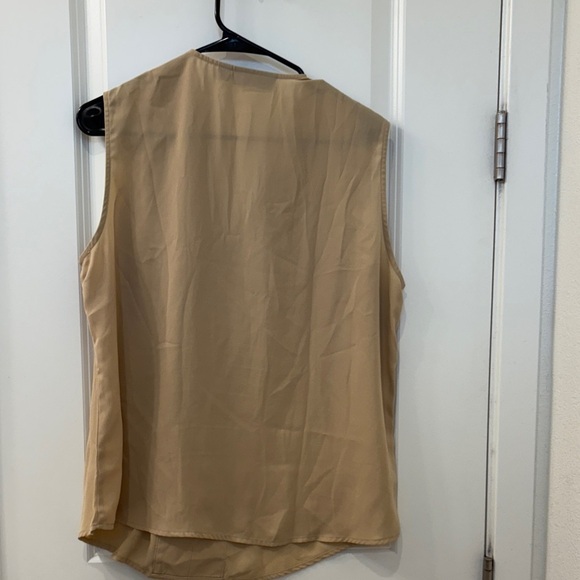 New York & Company Beige V-Neck Sleeveless Blouse - Picture 6 of 6